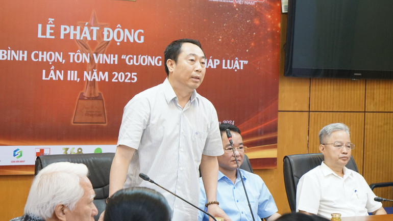 Ông Lê Vệ Quốc, Cục trưởng Cục Phổ biến, giáo dục pháp luật phát biểu. (Ảnh: TRUNG HƯNG)