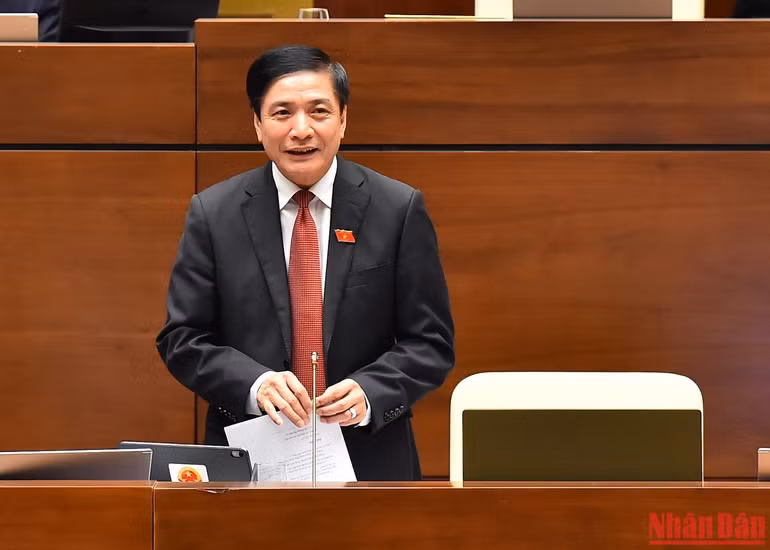 Tổng Thư ký Quốc hội, Chủ nhiệm Văn phòng Quốc hội Bùi Văn Cường giải trình làm rõ một số nội dung đại biểu Quốc hội quan tâm. (Ảnh: THỦY NGUYÊN) Tổng Thư ký Quốc hội, Chủ nhiệm Văn phòng Quốc hội Bùi Văn Cường giải trình làm rõ một số nội dung đại biểu Quốc hội quan tâm. (Ảnh: THỦY NGUYÊN)