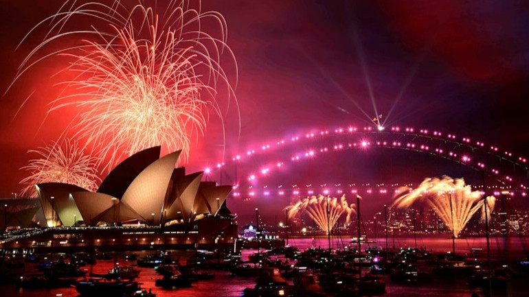 Australia chào đón năm mới với màn pháo hoa rực rỡ trên cảng Sydney. (Ảnh: AAP Image/Reuters)