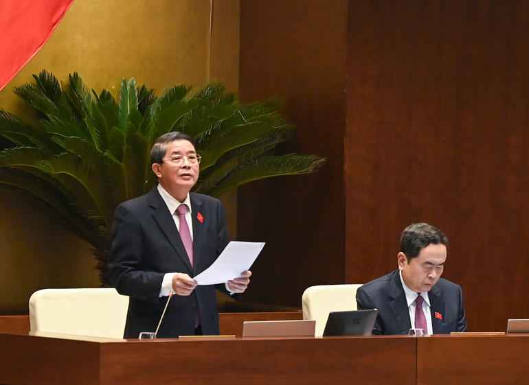 Phó Chủ tịch Quốc hội Nguyễn Đức Hải điều hành nội dung phiên họp. (Ảnh: DUY LINH) Phó Chủ tịch Quốc hội Nguyễn Đức Hải điều hành nội dung phiên họp. (Ảnh: DUY LINH)