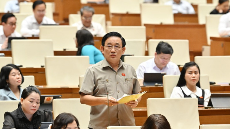Đại biểu Trần Quốc Tuấn (Trà Vinh). (Ảnh: THỦY NGUYÊN) Đại biểu Trần Quốc Tuấn (Trà Vinh). (Ảnh: THỦY NGUYÊN)