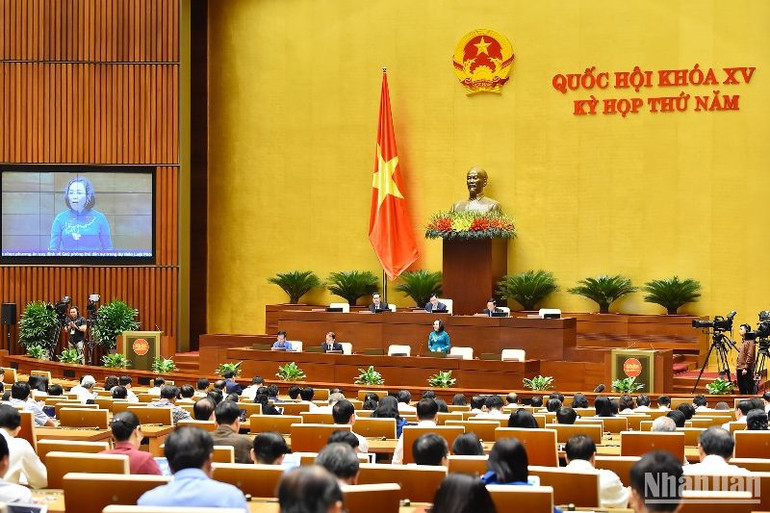 Trưởng Ban Công tác đại biểu thuộc Ủy ban Thường vụ Quốc hội Nguyễn Thị Thanh phát biểu. (Ảnh: THỦY NGUYÊN)