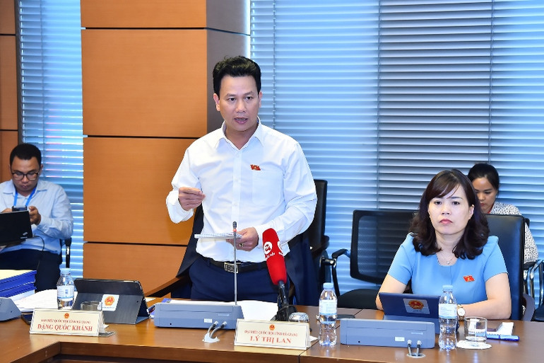 Bộ trưởng Tài nguyên và Môi trường Đặng Quốc Khánh phát biểu tại buổi thảo luận. (Ảnh: THỦY NGUYÊN) Bộ trưởng Tài nguyên và Môi trường Đặng Quốc Khánh phát biểu tại buổi thảo luận. (Ảnh: THỦY NGUYÊN)