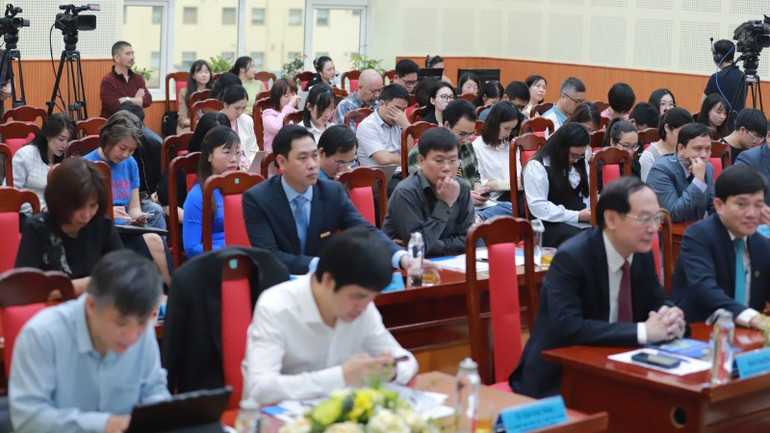 Các đại biểu tham dự lễ phát động.