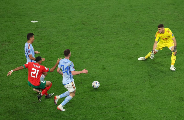 Cheddira bỏ lỡ cơ hội quý giá để ghi bàn cho Maroc. (Ảnh: FIFA)