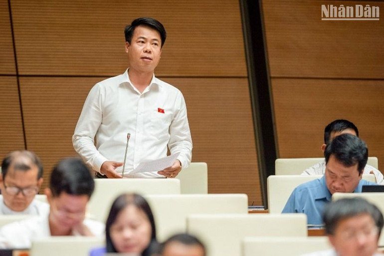 Đại biểu Hoàng Quốc Khánh - Đoàn đại biểu Quốc hội tỉnh Lai Châu. (Ảnh: DUY LINH)