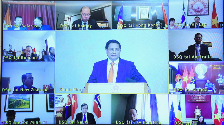 Hội nghị được tổ chức trực tiếp tại Văn phòng Chính phủ và kết nối đến 94 Cơ quan đại diện Việt Nam ở nước ngoài.