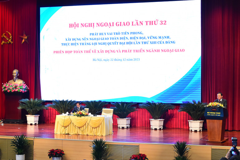 Phó Thủ tướng Chính phủ Trần Lưu Quang phát biểu chỉ đạo phiên họp. (Ảnh: THỦY NGUYÊN)