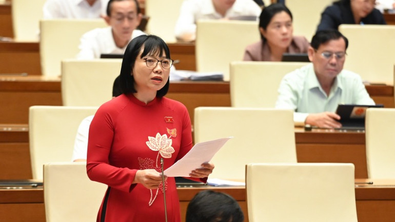 Đại biểu Nguyễn Thị Việt Nga (Đoàn Hải Dương). (Ảnh: BÙI GIANG)