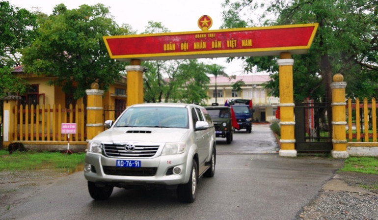 Đoàn xe Đội 192 xuất phát đi thực hiện nhiệm vụ.