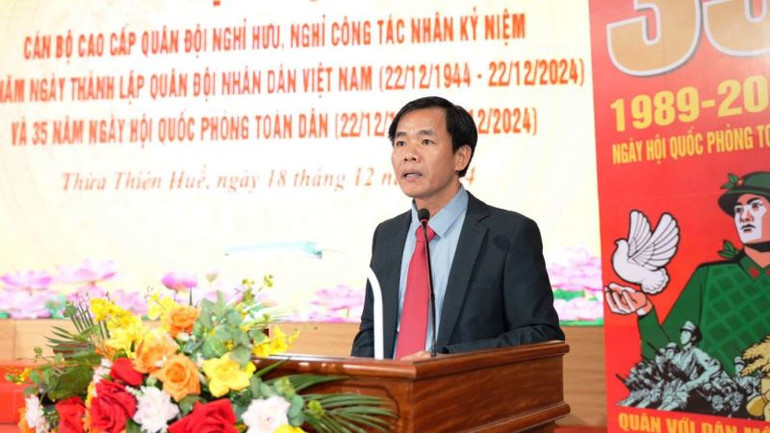 Đồng chí Chủ tịch Ủy ban nhân dân tỉnh Nguyễn Văn Phương phát biểu tại buổi gặp mặt. Đồng chí Chủ tịch Ủy ban nhân dân tỉnh Nguyễn Văn Phương phát biểu tại buổi gặp mặt.