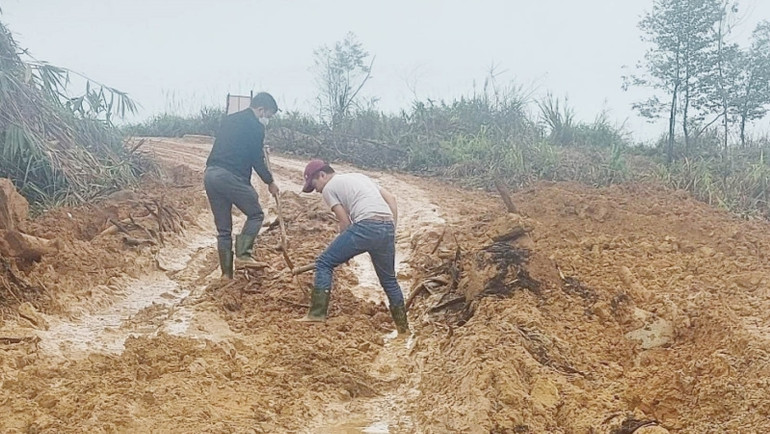 Tại huyện miền núi Nam Đông, nhiều vị trí có nguy cơ rất cao xảy ra lũ quét, sạt lở đất, trượt đất khi có mưa lớn kéo dài các xã Thượng Quảng, Thượng Long, Thượng Nhật...