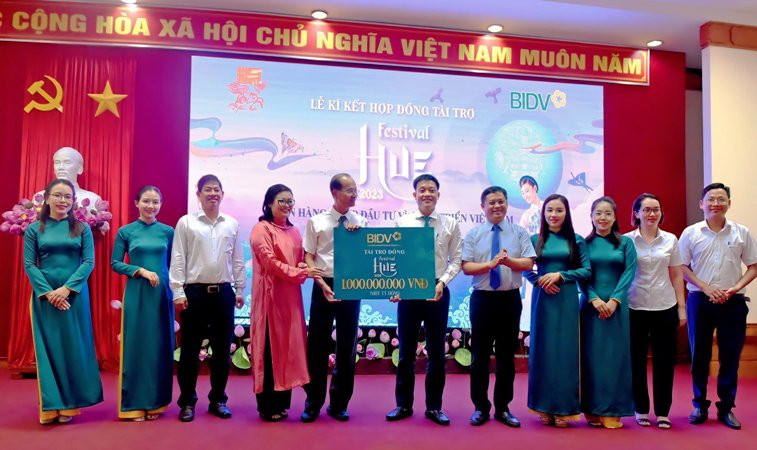 BIDV tài trợ 1 tỷ đồng các hoạt động của Festival Huế 2023.