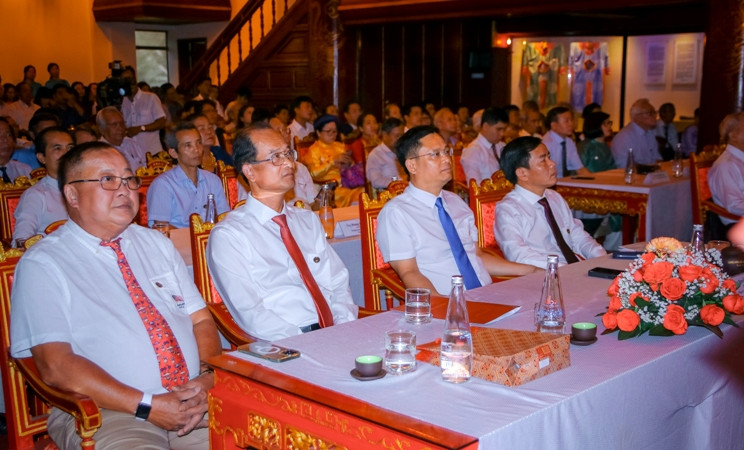 Lãnh đạo tỉnh cùng các ban, ngành liên quan tham dự lễ kỷ niệm.