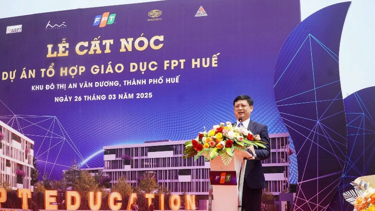 Phó Chủ tịch Thường trực Ủy ban nhân dân thành phố Nguyễn Thanh Bình phát biểu tại buổi lễ.