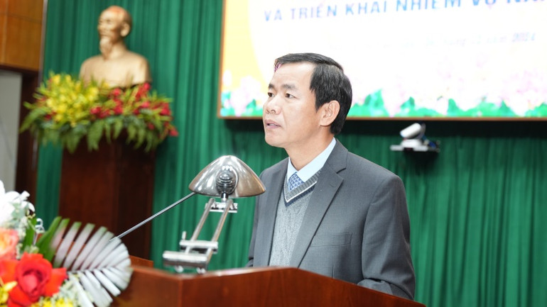 Phó Bí thư Tỉnh ủy, Chủ tịch Ủy ban nhân dân tỉnh Nguyễn Văn Phương phát biểu tại Hội nghị.