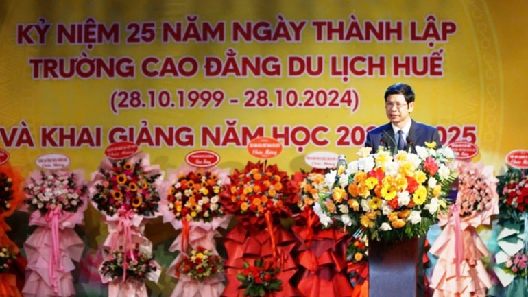 Phát biểu tại lễ kỷ niệm, Thứ trưởng Hồ An Phong tin tưởng Trường Cao đẳng Du lịch Huế sẽ đạt được những bước phát triển rực rỡ trong thời gian tới.