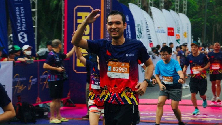 Sôi động Giải VnExpress Marathon Huế 2025 ảnh 21