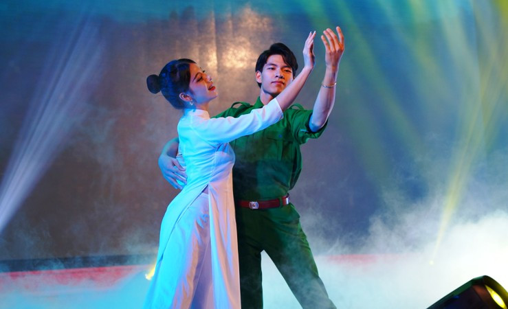 Đêm giao lưu nghệ thuật thắm đậm nghĩa tình anh em sắt son, bền vững.