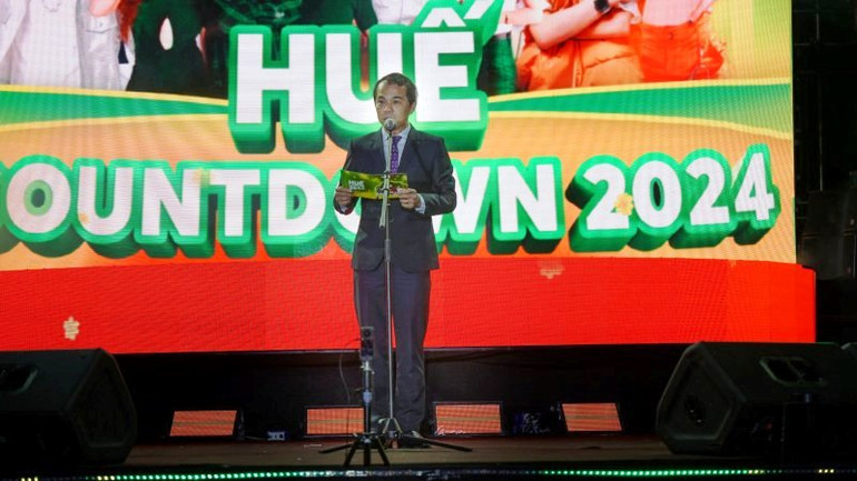 Chủ tịch Ủy ban nhân dân thành phố Huế Võ Lê Nhật phát biểu tại chương trình.