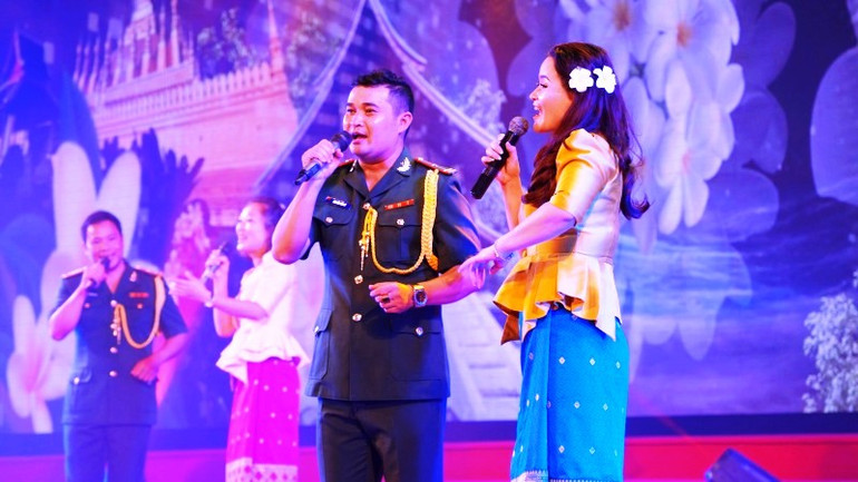 Đêm giao lưu nghệ thuật thắm đậm nghĩa tình anh em sắt son, bền vững.