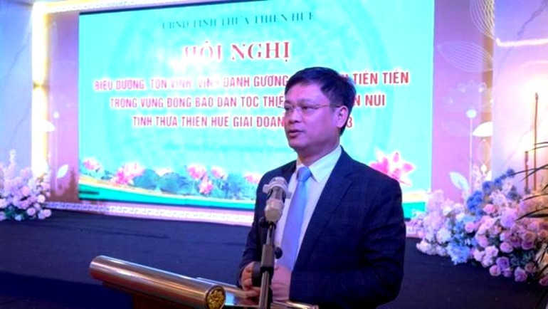 Phó Chủ tịch Thường trực Ủy ban nhân dân tỉnh Nguyễn Thanh Bình phát biểu tại buổi tôn vinh.