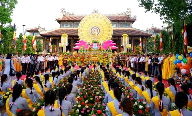 Đại lễ Phật đản Phật lịch 2567 - năm 2023 diễn ra tại Tổ Đình Từ Đàm, thành phố Huế ngày 2/6/2023.