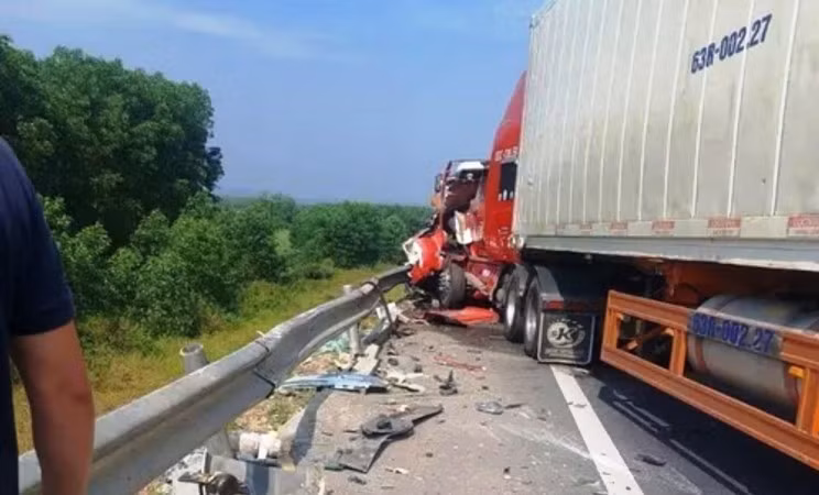 Cục Cảnh sát giao thông cho hay, các nạn nhân đều ngồi trên ô-tô con biển số 36A-485.67.