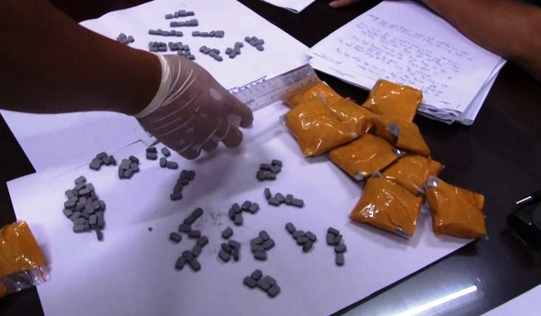 Tang vật vụ án do cơ quan công an thu giữ được. Tang vật vụ án do cơ quan công an thu giữ được.