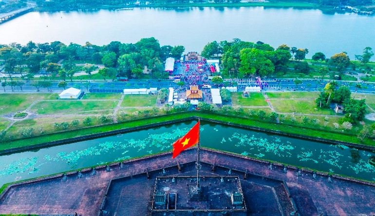 Năm nay, Kun Marathon thu hút sự tham gia của 2.000 các em nhỏ từ 6-10 tuổi trong khu vực Đại nội Huế. (Ảnh: BTC)