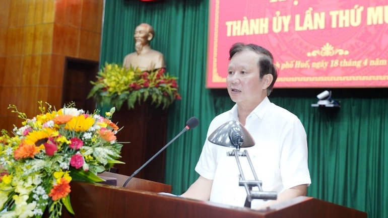 Đồng chí Bí thư Thành ủy Huế Lê Trường Lưu phát biểu tại hội nghị. (Ảnh: ĐQ) Đồng chí Bí thư Thành ủy Huế Lê Trường Lưu phát biểu tại hội nghị. (Ảnh: ĐQ)
