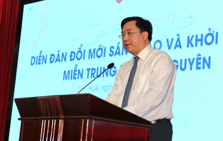 Thứ trưởng Kế hoạch và Đầu tư Trần Duy Đông phát biểu tại diễn đàn.