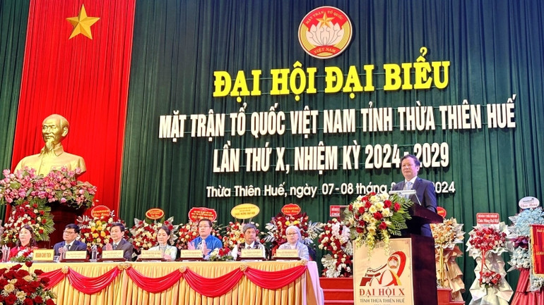 Đồng chí Bí thư Tỉnh ủy Lê Trường Lưu phát biểu chỉ đạo tại Đại hội.