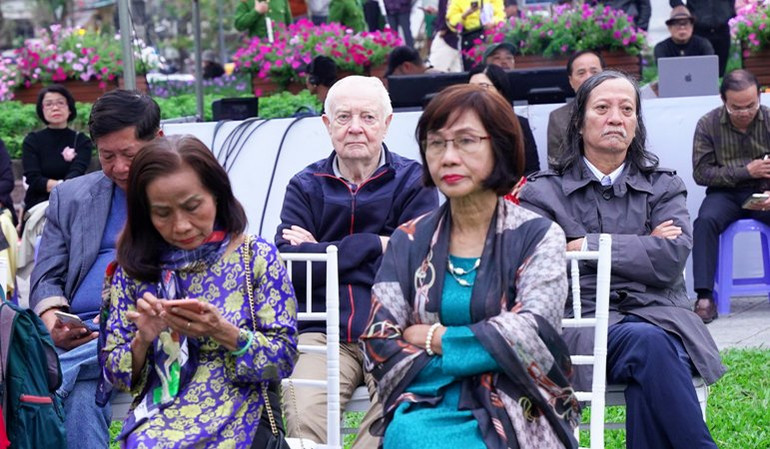 Du khách và người yêu nhạc Trịnh cũng tham gia sự kiện đặc biệt này.