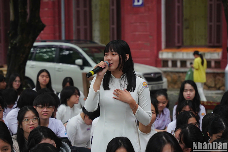 Chủ đề Ngày Quốc tế giảm nhẹ rủi ro thiên tai năm nay là: “Trao quyền cho thế hệ trẻ vì một tương lai an toàn trước thiên tai”.