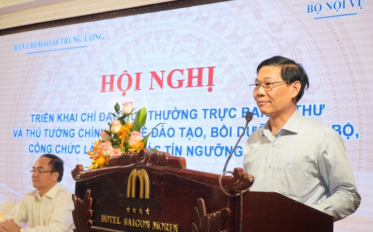 Trưởng ban Thường trực Ban Chỉ đạo 68 Trung ương, Phó Trưởng Ban Dân vận Trung ương Đỗ Văn Phới phát biểu tại hội nghị.