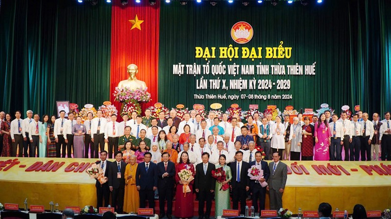 Đại hội hiệp thương cử bà Nguyễn Thị Ái Vân giữ chức Chủ tịch Ủy ban Mặt trận Tổ quốc Việt Nam tỉnh khóa X.