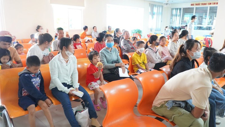 "Trái tim cho em" lần thứ 2 đến Huế, mang đến cho các em cơ hội được phẫu thuật, điều trị bệnh tim bẩm sinh.