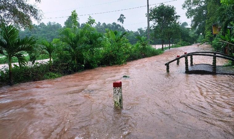 Hiện tình hình mưa lũ trên địa bàn tỉnh Thừa Thiên Huế đang diễn biến phức tạp.