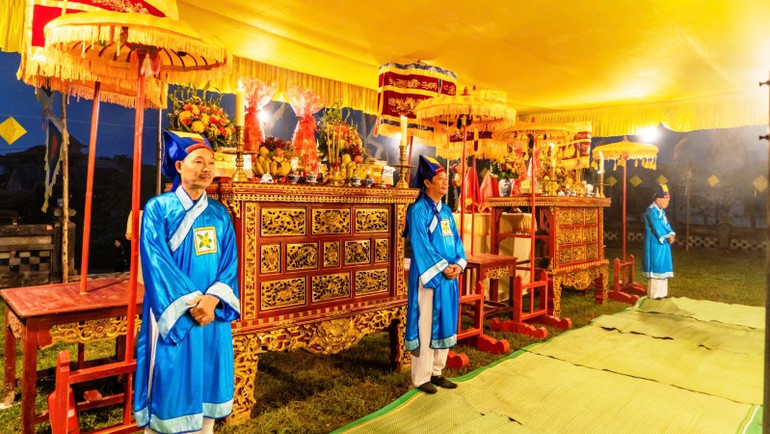 Lễ tế Xã Tắc cầu cho mưa thuận gió hòa, mùa màng bội thu, nhân dân no ấm.