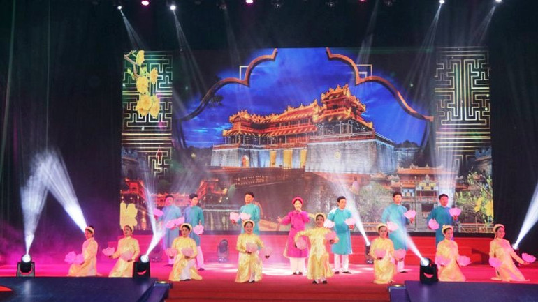 Đêm nhạc nằm trong chuỗi sự kiện “Ngày hội thắm tình hữu nghị đặc biệt Việt Nam-Lào năm 2023”.