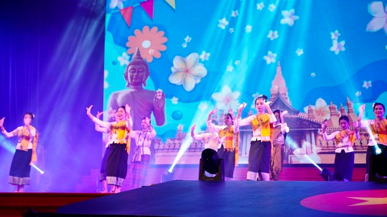 Thông qua chương trình giao lưu nhằm tăng cường sự đoàn kết, đồng thuận, mối quan hệ thắm thiết ngày càng bền chặt và tiếp tục “Đơm hoa, kết trái”.