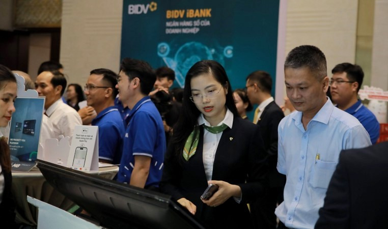 Chuyển đổi số ngành Ngân hàng đang tác động tích cực tới tất cả mọi lĩnh vực kinh tế, đời sống.