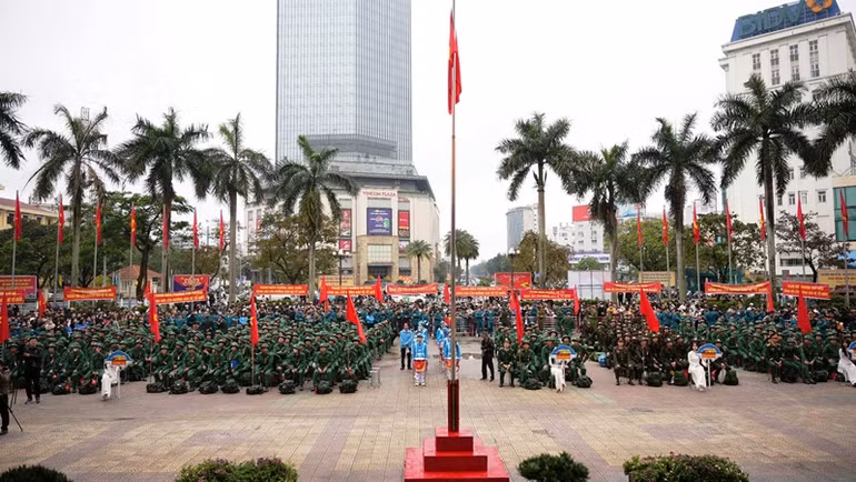 Thanh niên của thành phố Huế lên đường nhập ngũ năm 2025.