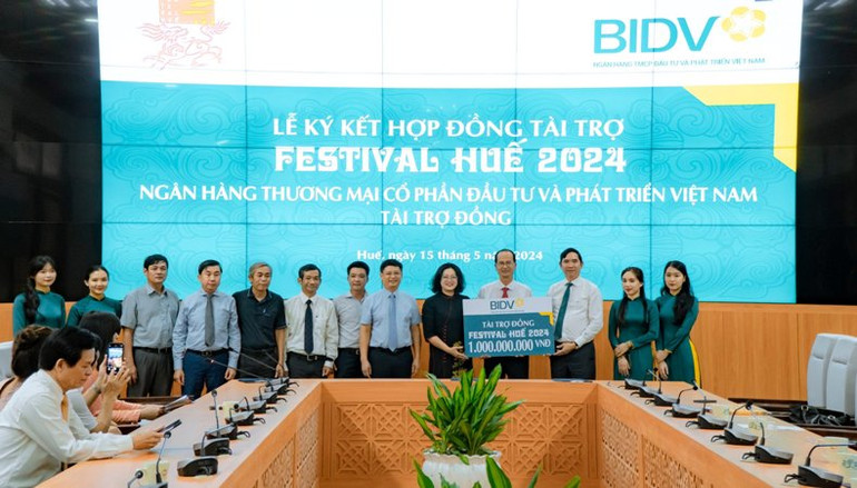 BIDV cũng tiếp tục tham gia đồng hành cùng Festival Huế với danh vị “Nhà tài trợ Đồng”.
