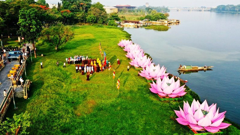 Đây cũng là hoạt động thường niên trong Tuần lễ Phật đản tại Thừa Thiên Huế.