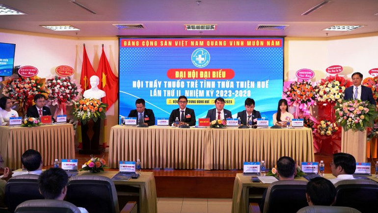 Đại hội đã bàn và thống nhất tiếp tục xây dựng Hội vững mạnh, cống hiến tài năng và y đức cho sự nghiệp bảo vệ sức khỏe nhân dân.