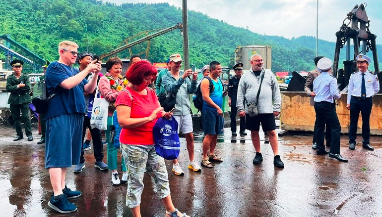 Phần lớn du khách đến từ các nước Anh, Pháp, Mỹ, Canada...