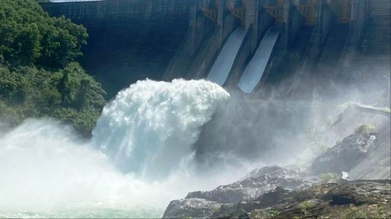 Dự báo mưa lớn, các hồ thủy điện ở Thừa Thiên Huế được lệnh tăng lưu lượng xả nước.