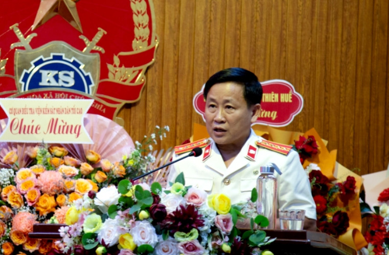 Đồng chí tân Viện trưởng Viện KSND tỉnh Hồ Thanh Hải phát biểu nhận nhiệm vụ.